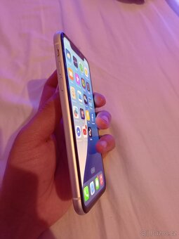 iPhone XR 128GB - 4
