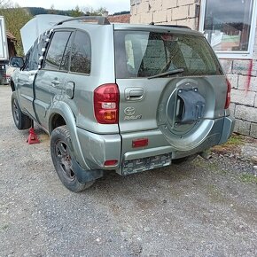 Toyota RAV4 2,0 85Kw, na díly - 4