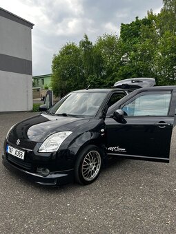 Suzuki Swift 1.3 67.5 kW TOP STAV - 4