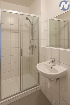 Pronájem bytu 1+kk+balkón, 27 m2, Mírová ulice, Vimperk - 4