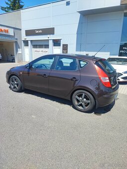 i30, 1,4 80kw,najeto 93000km - 4