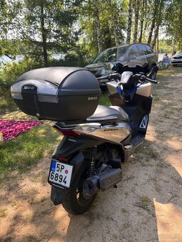 Honda Forza 125 14.000 km 2017 LED - 4