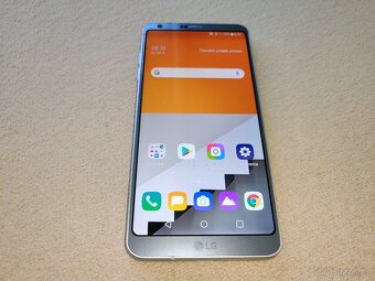 LG G6.  Dual sim.  4gb/32gb+micro SDHC.  Šedá metalíza - 4