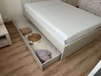 Postel Angel 140×200 + stolky, šuplíky, rošty a matrace - 4