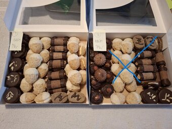 vánoční cukroví, poslední  zlevněné krabičky - 4