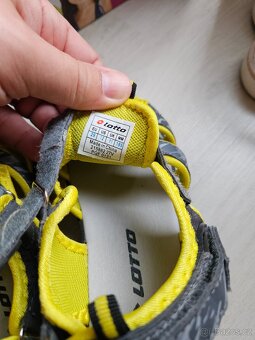 Chlapecké sandálky UMBRO vel. 29 - 4