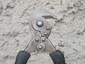 ŠTIPACÍ KLEŠTĚ VOJSKO USA VALKA 1943 ARMADA - 4