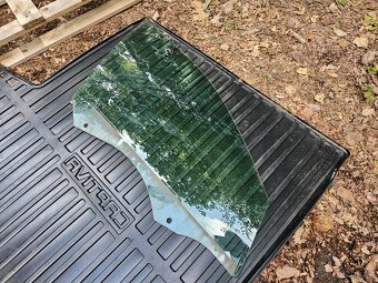 P.P. sklo dveří - Škoda Octavia 3 - 4