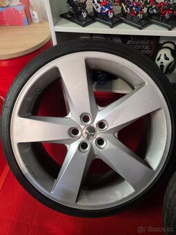 STARTECH 5X114,3 R22 + PNEU - 4