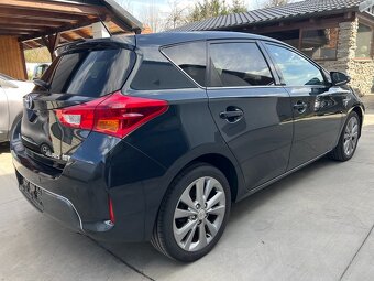 Toyota Auris 1.8 VVT-i HYBRID 1.MAJITEL KAMERA VYHŘ.SEDADLA - 4