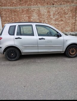Mazda 2 - 4