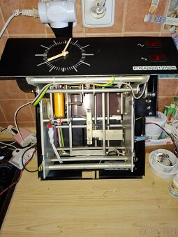 PRODÁM DOCHÁZKOVÉ HODINY PRAGOTRON DK 8 B - 4