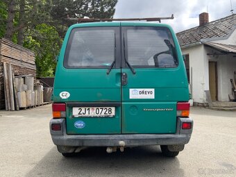 Volkswagen T4. 50kW 1896cm3 skříň 6 míst long. Transportér - 4