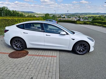 Tesla Model 3 Long Range Refresch - 4