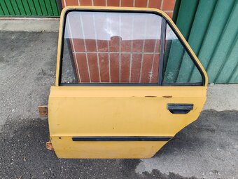 Zadní dveře na 105 120 Škoda - 4