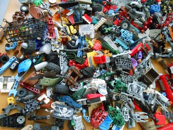 Přes 7kg stavebnice LEGO + DUPLO + různé foto - kusy foto - 4