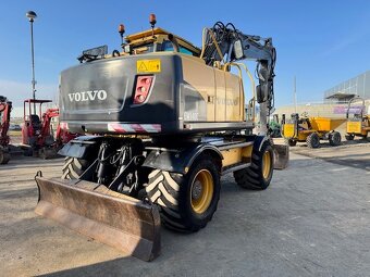 Kolový bagr Volvo EW140C - 4