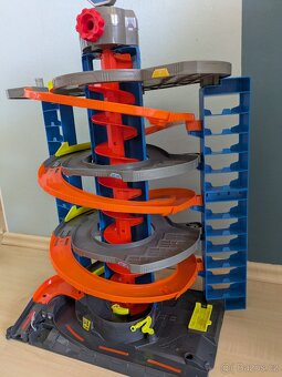 Hot Wheels City mega garáž - 4