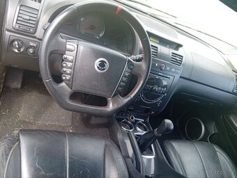 Prodám díly do Ssangyong Rexton 2,7tdi - 4