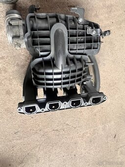 Prodám náhradní díly z BMW E87 - 4