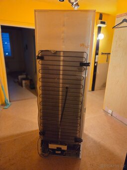 Lednice s mrazákem Beko - 4