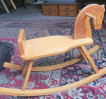 Dřevěný houpací kůň - 4