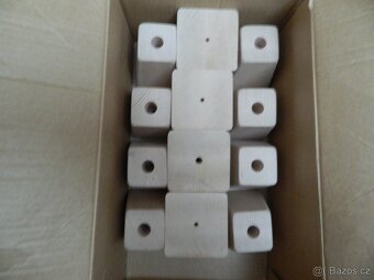 Hranaté dřevěné nábytkové nohy. - 4