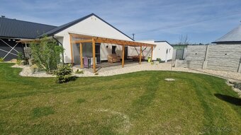 RD bungalov se 3 byty a garáží - 4