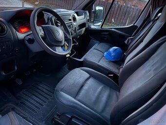 Renault Master 2,3, rok 2019, motor v chodu ale kouří - 4