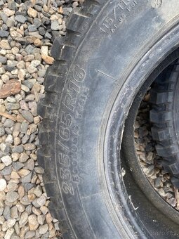 235/65 r16 - 4