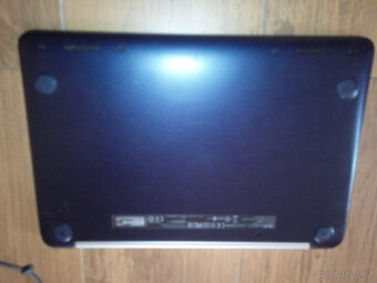 ASUS Chromebook C201P. 11.6", 2GB RAM, 16GB storage - 4