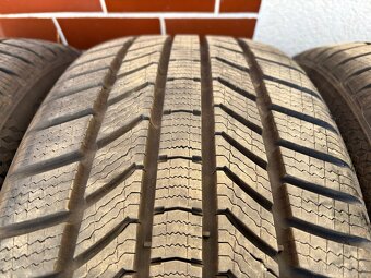 Zimní pneu Continental 235/45 R17 97V - málo jeté - 4