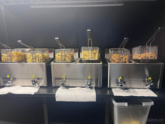 Prodám vybavený food truck (pojízdný stánek s občerstvením) - 4