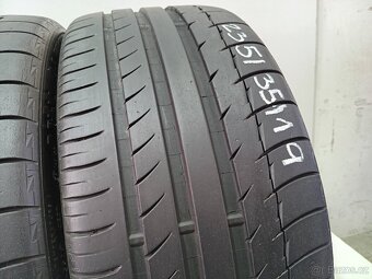 2ks letní pneu 235/35/19 Michelin - 4