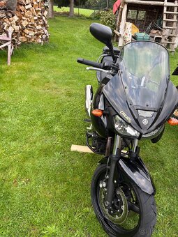 Moto - 4