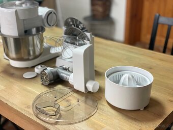 Kuchyňský robot Bosch MUM 4880 - 4