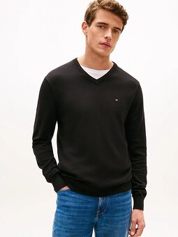 TOMMY HILFIGER BLACK BAVLNĚNÝ PÁNSKÝ SLIM SVETR M(L) - 4