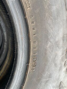 Pneu 235/75/15 - 4