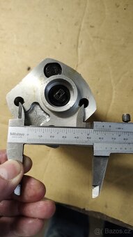 Štípač dříví 6 až 8 tun – hydraulické čerpadlo – NOVÉ - 4