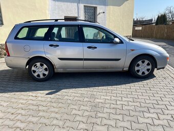Ford Focus Ghia 1.8tdci 66kw - 4
