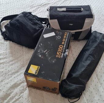 Nikon D5100 + 2 objektivy a bohaté příslušenství - 4