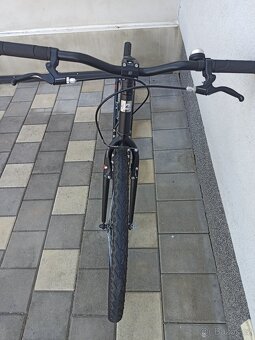 Prodám koloběžku Kostka 26/20 černá mat - 4