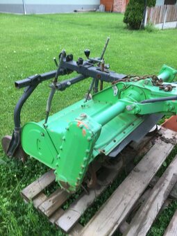 Rotovátor na Kubotu B7000 - 4