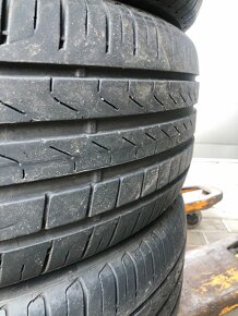235/45/20 prodám sadu pneu - 4