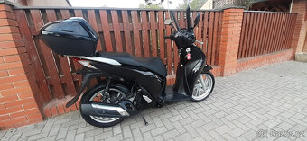 Honda SH 150i (2015 ABS) - 4