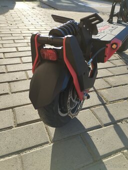 Elektrokoloběžka Teverun Blade X - 4