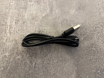 Nový modrý ovladač na PS4 - 4