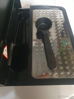 Kávovar DeLonghi Magnifica - 4