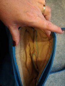 Prodám kabelku se třpytivou sovičkou - 4