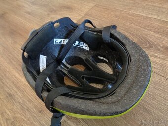 Dětská přilba Scirocco pro 4 až 5 leté dítě - 4